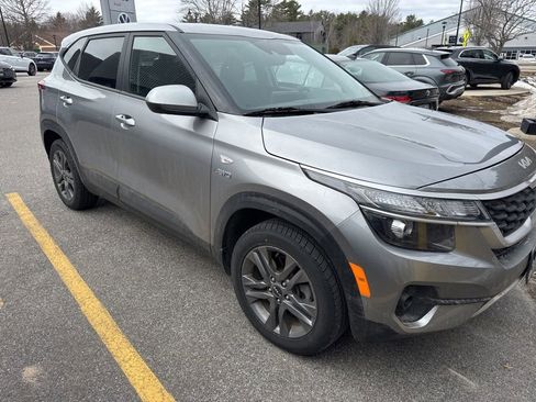 Used 2023 Kia Seltos LX AWD/4WD image 6