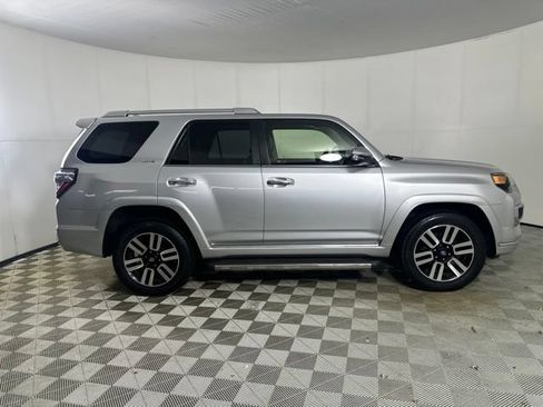 Used 2015 Toyota 4Runner Limited AWD/4WD image 8