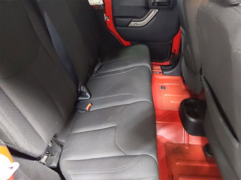 Certified 2018 Jeep Wrangler Unlimited Sport S image 28