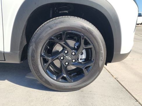 New 2026 Chevrolet Trax LT w/ Midnight Edition image 14
