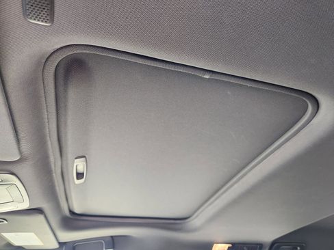 Used 2023 Toyota Sienna XSE image 28