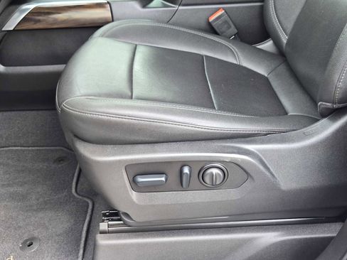 Certified 2023 GMC Sierra 2500 SLT w/ SLT Convenience Package AWD/4WD image 23