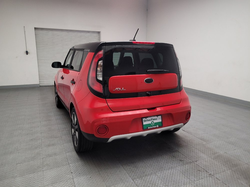 Used 2017 Kia Soul + w/ Designer's Package FWD image 6