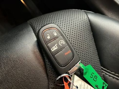 Used 2023 Jeep Cherokee Altitude Lux image 20