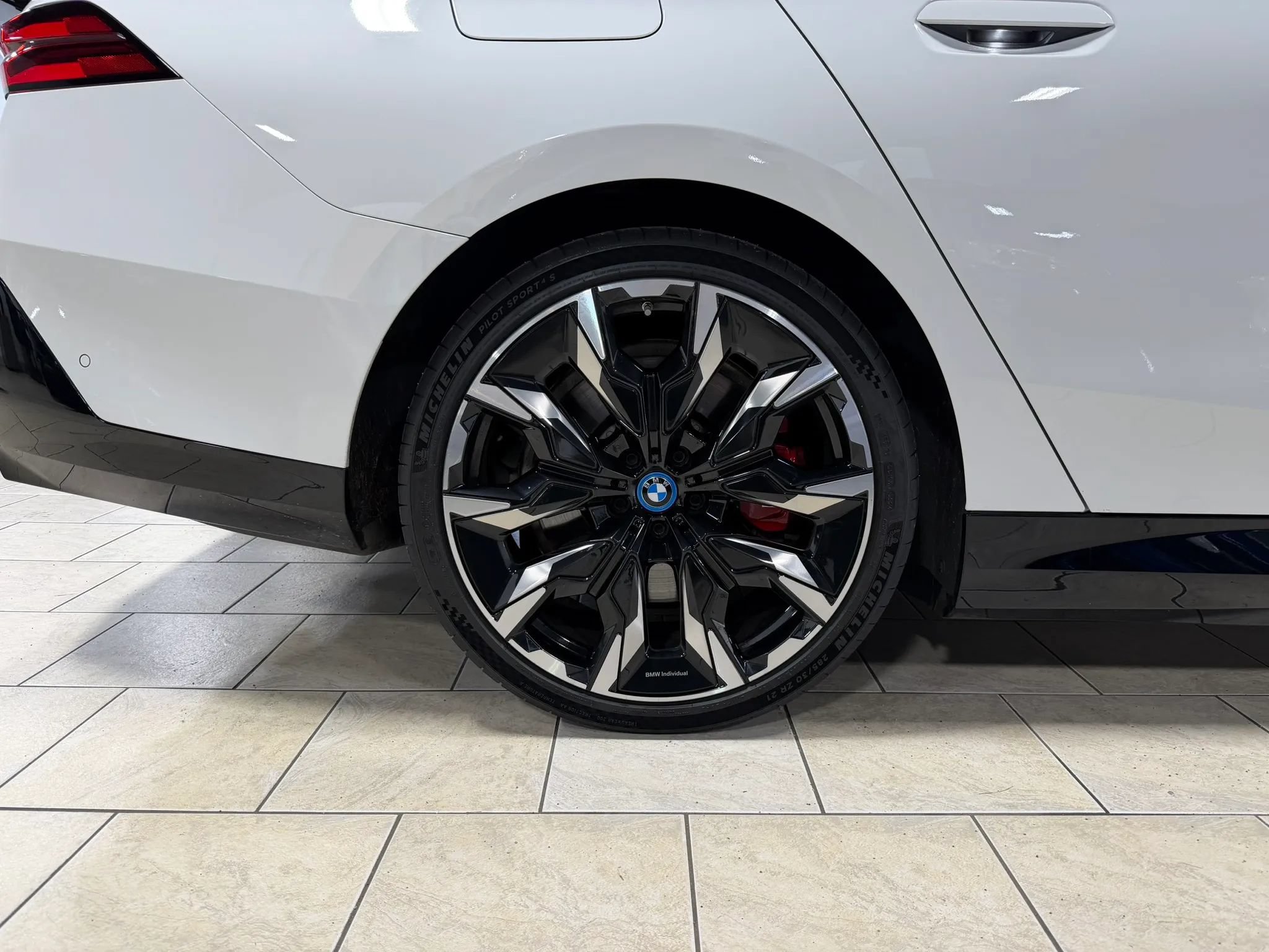 Used 2024 BMW i5 M60 w/ Premium Package AWD/4WD image 38