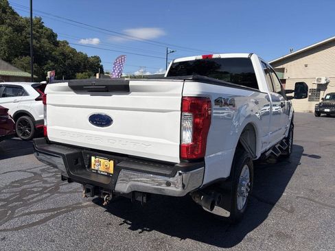 Used 2017 Ford F250 XLT AWD/4WD image 9