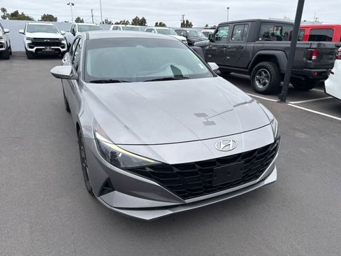 Used 2023 Hyundai Elantra SEL FWD image 4