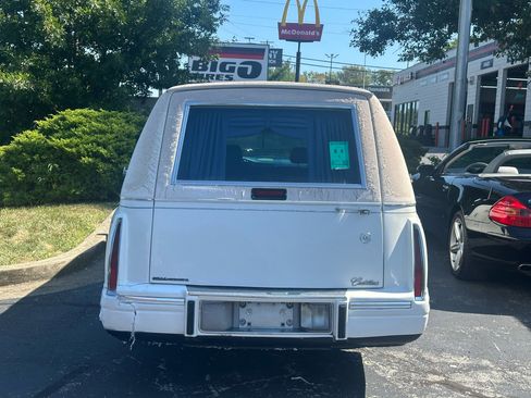 Used 1997 Cadillac De Ville Limousine image 5