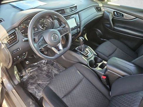 Used 2019 Nissan Rogue S FWD image 12