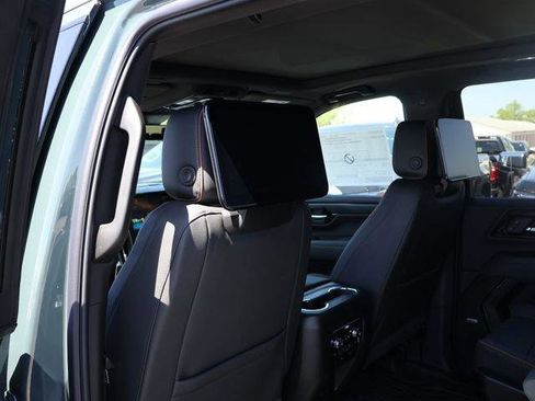 New 2026 GMC Yukon XL AT4 AWD/4WD image 12