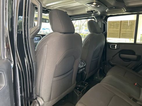 Used 2023 Jeep Gladiator Sport image 35