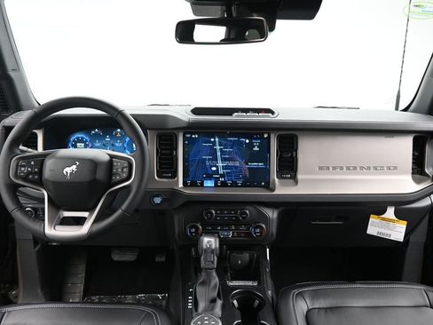 New 2026 Ford Bronco Outer Banks AWD/4WD image 19