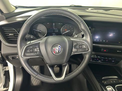 Used 2023 Buick Envision Essence image 15