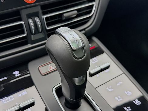 New 2026 Porsche Macan S image 21