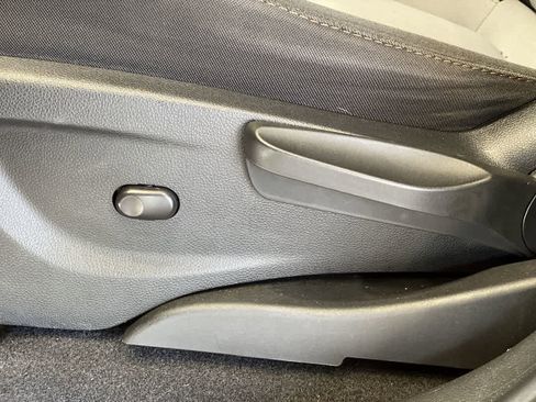 Used 2018 Chevrolet Trax LT image 15