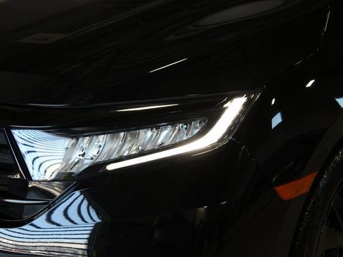 Used 2023 Honda Odyssey Sport image 2