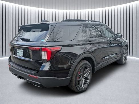 New 2026 Ford Explorer ST-Line w/ ST-Line Street Pack RWD image 3
