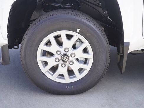 Certified 2026 Toyota Tacoma SR5 RWD image 21