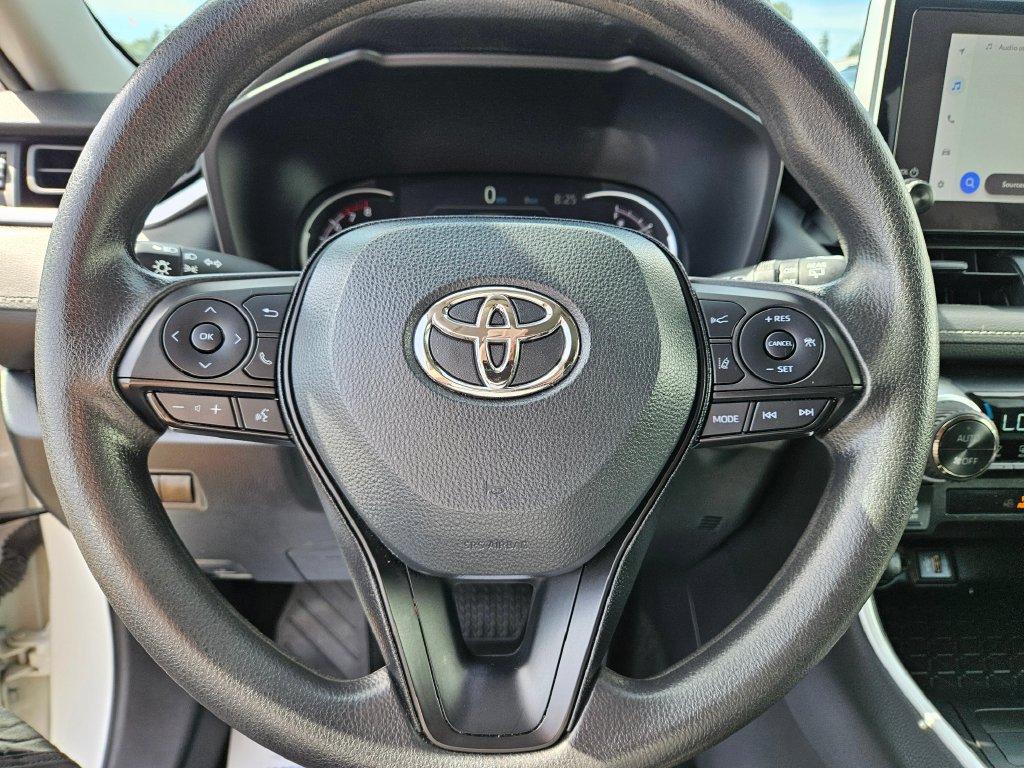 Used 2024 Toyota RAV4 XLE FWD image 24