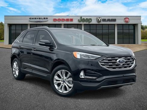 Used 2022 Ford Edge Titanium w/ Equipment Group 301A image 3