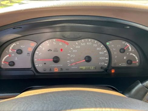 Used 2002 Toyota Sequoia SR5 RWD image 20