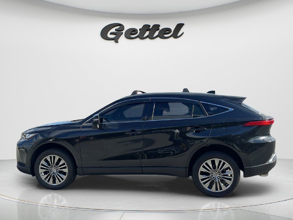 Used 2023 Toyota Venza XLE AWD/4WD image 8