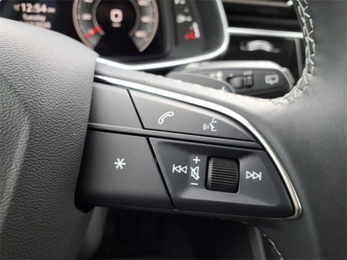 Used 2025 Audi Q7 2.0T Premium Plus w/ Premium Plus Package image 19