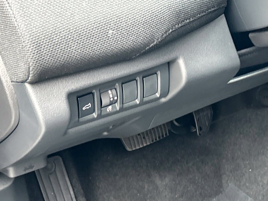 New 2026 Subaru Outback Limited AWD/4WD image 13