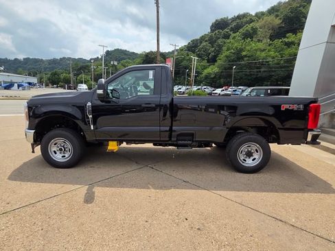 New 2026 Ford F250 XL w/ XL Driver Assist Package AWD/4WD image 4