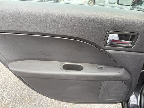 Used 2009 Ford Fusion SEL image 14