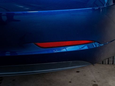 Used 2023 Tesla Model 3 Standard Range image 28