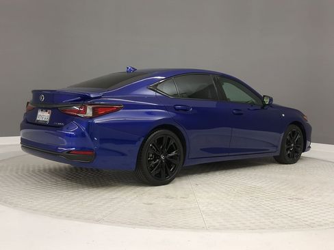 Used 2023 Lexus ES 300h F Sport image 7