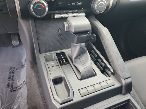 Used 2026 Toyota Tacoma SR image 29