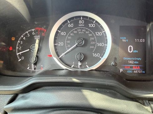 Used 2021 Toyota Corolla LE FWD image 14
