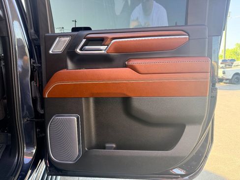 Used 2024 GMC Sierra 2500 Denali Ultimate w/ Snow Plow Prep/Camper Package image 43