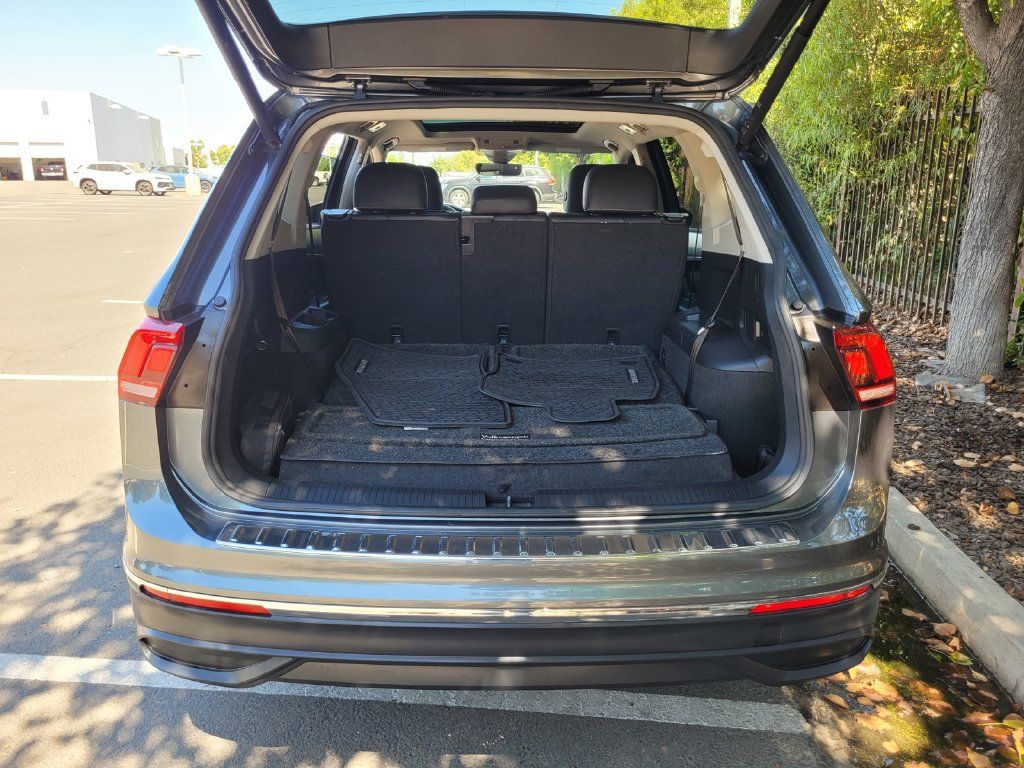 Used 2023 Volkswagen Tiguan SE FWD image 27