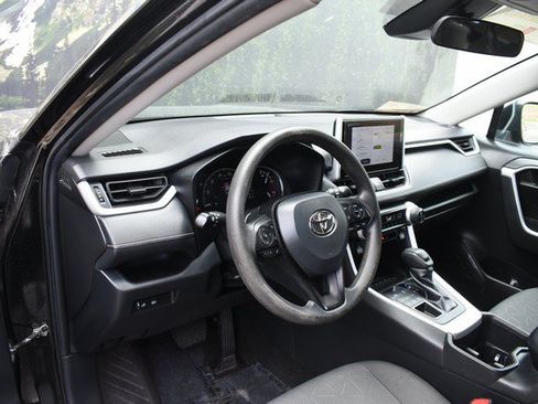 Used 2023 Toyota RAV4 XLE AWD/4WD image 14