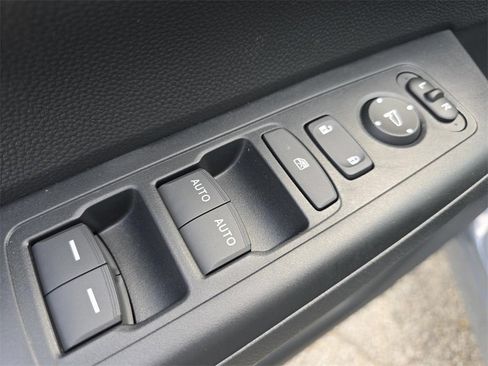 Certified 2025 Honda CR-V EX image 27
