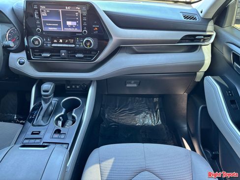 Certified 2020 Toyota Highlander L AWD/4WD image 18