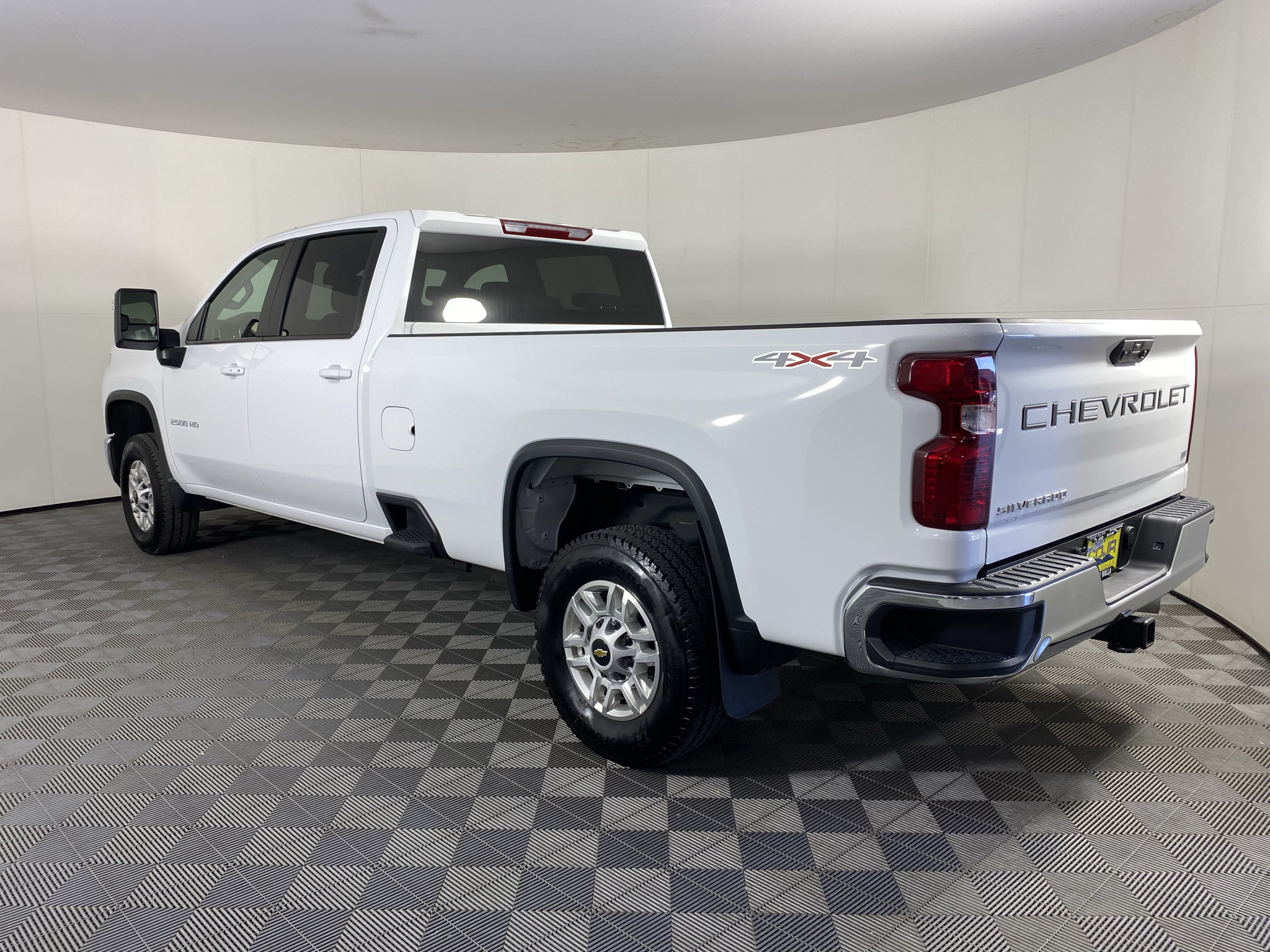 Used 2026 Chevrolet Silverado 2500 LT AWD/4WD image 6