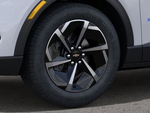 New 2026 Chevrolet Equinox EV LT image 10