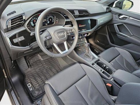 New 2025 Audi Q3 2.0T Premium w/ Convenience Package image 3