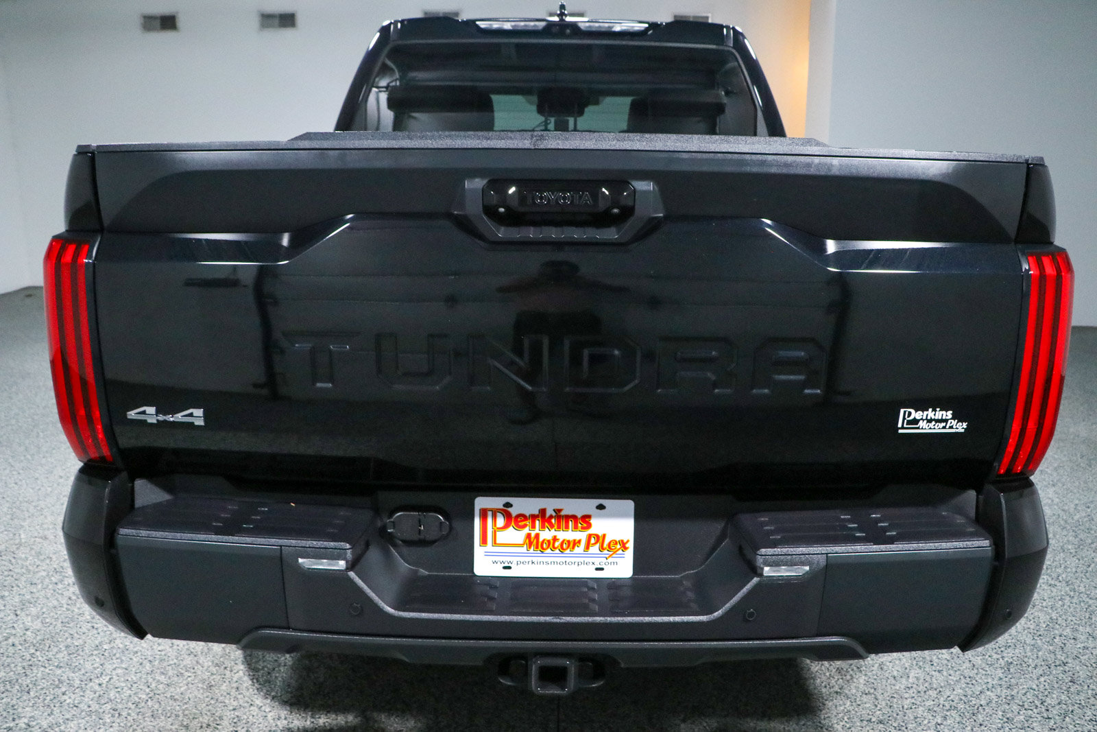 Used 2023 Toyota Tundra SR5 w/ Advanced Technology Package AWD/4WD image 8