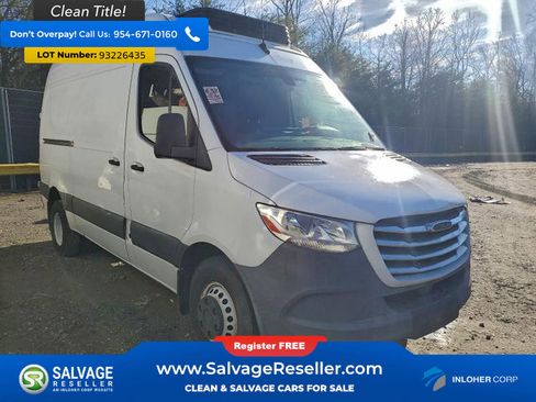 Used 2019 Freightliner Sprinter 144 image 5
