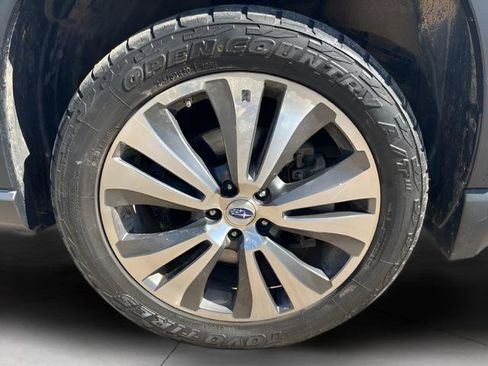 Used 2019 Subaru Ascent Limited w/ Popular Package #3 image 14