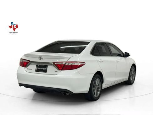 Used 2017 Toyota Camry SE image 6