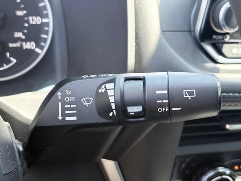 Used 2023 Nissan Rogue S FWD image 16