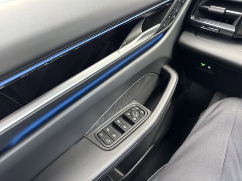 New 2025 Porsche Macan 4 Electric AWD/4WD image 54