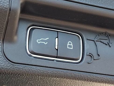 Certified 2023 Ford Explorer XLT AWD/4WD image 29