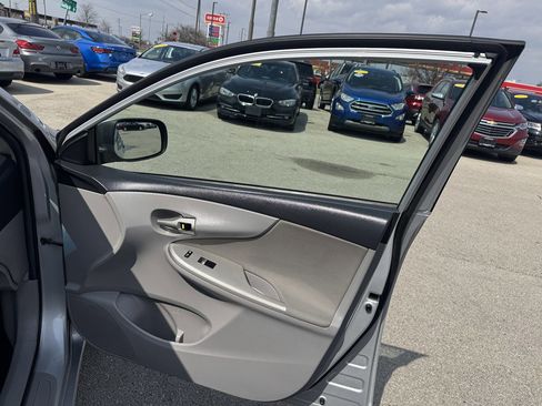 Used 2013 Toyota Corolla LE image 14